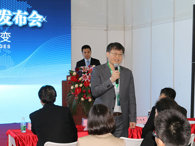 总工程师李志刚回答记者提问.JPG 总工程师李志刚回答记者提问.JPG